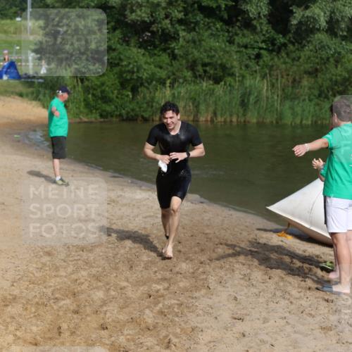 21.06.2026 - 29. Vierlanden-Triathlon Andreas Tolksdorf http://msf.ph/oto/9854658 21.06.2026 08:49:19 Schwimmen 54 meine-sportfotos.de