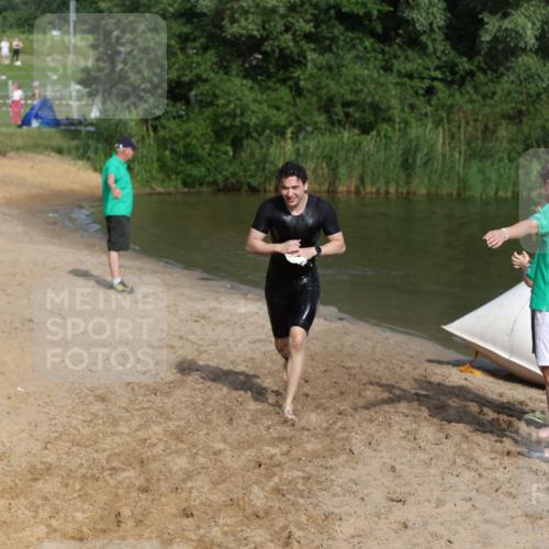 21.06.2026 - 29. Vierlanden-Triathlon Andreas Tolksdorf http://msf.ph/oto/9854664 21.06.2026 08:49:19 Schwimmen 54 meine-sportfotos.de