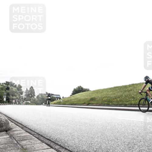 21.06.2026 - 29. Vierlanden-Triathlon H.Heesch http://msf.ph/oto/9854689 21.06.2026 10:31:38 Radfahren 145, 301, 489, 510 meine-sportfotos.de