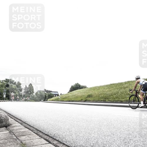 21.06.2026 - 29. Vierlanden-Triathlon H.Heesch http://msf.ph/oto/9854694 21.06.2026 10:31:47 Radfahren 202, 226, 308, 389, 1357 meine-sportfotos.de