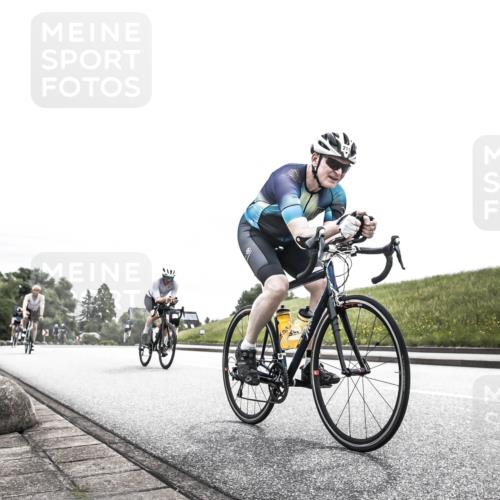 21.06.2026 - 29. Vierlanden-Triathlon H.Heesch http://msf.ph/oto/9854704 21.06.2026 10:31:58 Radfahren 52, 62, 137, 213, 332, 441 meine-sportfotos.de