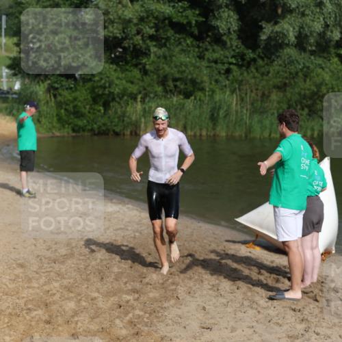 21.06.2026 - 29. Vierlanden-Triathlon Andreas Tolksdorf http://msf.ph/oto/9854715 21.06.2026 08:49:32 Schwimmen 153, 187 meine-sportfotos.de