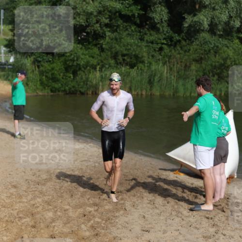 21.06.2026 - 29. Vierlanden-Triathlon Andreas Tolksdorf http://msf.ph/oto/9854718 21.06.2026 08:49:32 Schwimmen 153, 187 meine-sportfotos.de