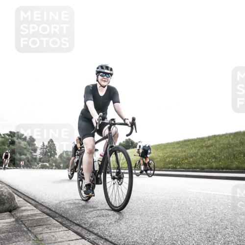 21.06.2026 - 29. Vierlanden-Triathlon H.Heesch http://msf.ph/oto/9854721 21.06.2026 10:32:23 Radfahren 13, 84, 165, 169, 199, 595 meine-sportfotos.de