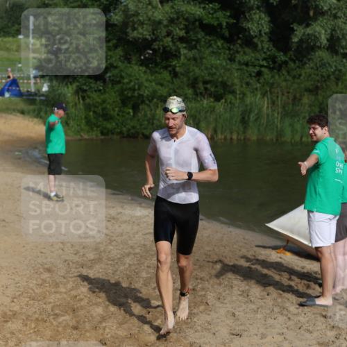 21.06.2026 - 29. Vierlanden-Triathlon Andreas Tolksdorf http://msf.ph/oto/9854734 21.06.2026 08:49:33 Schwimmen 153, 187 meine-sportfotos.de