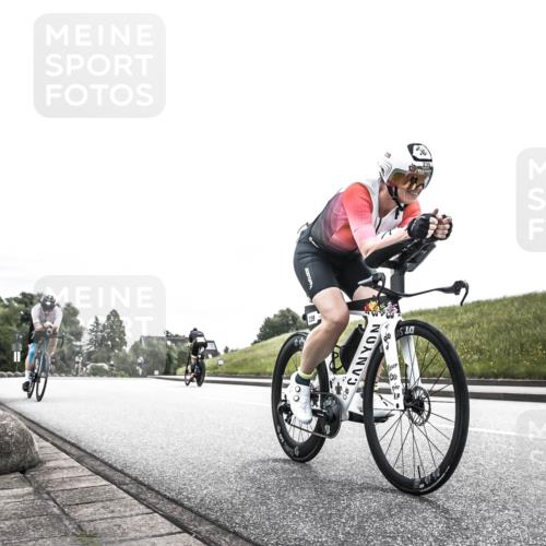 21.06.2026 - 29. Vierlanden-Triathlon H.Heesch http://msf.ph/oto/9854737 21.06.2026 10:32:31 Radfahren 12, 54, 239, 302, 324 meine-sportfotos.de