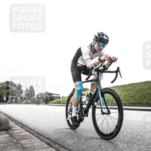 21.06.2026 - 29. Vierlanden-Triathlon H.Heesch http://msf.ph/oto/9854740 21.06.2026 10:32:32 Radfahren 12, 54, 217, 239, 299, 302, 324 meine-sportfotos.de