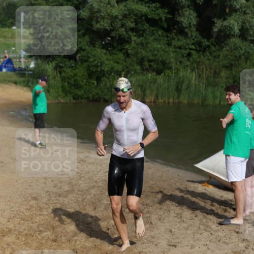 21.06.2026 - 29. Vierlanden-Triathlon Andreas Tolksdorf http://msf.ph/oto/9854741 21.06.2026 08:49:33 Schwimmen 153, 187 meine-sportfotos.de