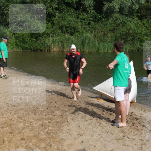 21.06.2026 - 29. Vierlanden-Triathlon Andreas Tolksdorf http://msf.ph/oto/9854777 21.06.2026 08:49:58 Schwimmen 48, 52 meine-sportfotos.de