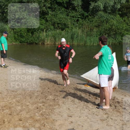 21.06.2026 - 29. Vierlanden-Triathlon Andreas Tolksdorf http://msf.ph/oto/9854781 21.06.2026 08:49:58 Schwimmen 48, 52 meine-sportfotos.de