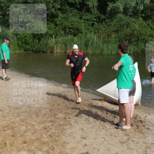 21.06.2026 - 29. Vierlanden-Triathlon Andreas Tolksdorf http://msf.ph/oto/9854782 21.06.2026 08:49:58 Schwimmen 48, 52 meine-sportfotos.de