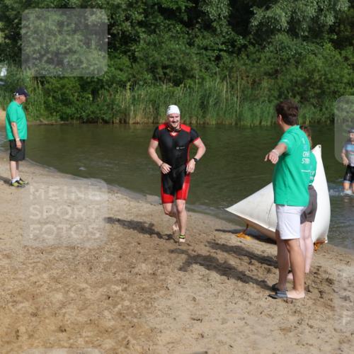 21.06.2026 - 29. Vierlanden-Triathlon Andreas Tolksdorf http://msf.ph/oto/9854791 21.06.2026 08:49:58 Schwimmen 48, 52 meine-sportfotos.de