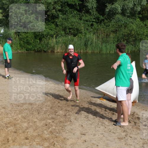 21.06.2026 - 29. Vierlanden-Triathlon Andreas Tolksdorf http://msf.ph/oto/9854796 21.06.2026 08:49:58 Schwimmen 48, 52 meine-sportfotos.de