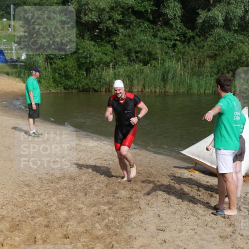 21.06.2026 - 29. Vierlanden-Triathlon Andreas Tolksdorf http://msf.ph/oto/9854817 21.06.2026 08:49:58 Schwimmen 48, 52 meine-sportfotos.de