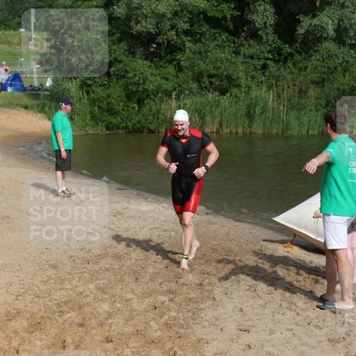 21.06.2026 - 29. Vierlanden-Triathlon Andreas Tolksdorf http://msf.ph/oto/9854821 21.06.2026 08:49:59 Schwimmen 48, 52 meine-sportfotos.de