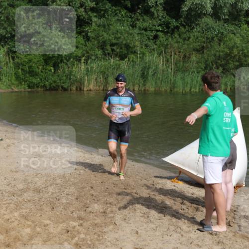 21.06.2026 - 29. Vierlanden-Triathlon Andreas Tolksdorf http://msf.ph/oto/9854833 21.06.2026 08:50:03 Schwimmen 48, 52, 139 meine-sportfotos.de