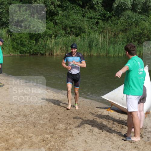 21.06.2026 - 29. Vierlanden-Triathlon Andreas Tolksdorf http://msf.ph/oto/9854838 21.06.2026 08:50:03 Schwimmen 48, 52, 139 meine-sportfotos.de