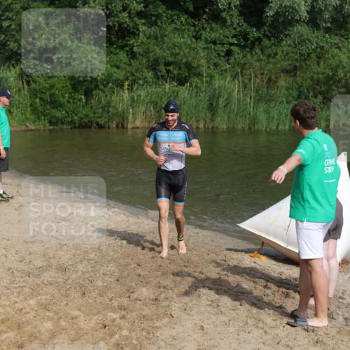21.06.2026 - 29. Vierlanden-Triathlon Andreas Tolksdorf http://msf.ph/oto/9854840 21.06.2026 08:50:03 Schwimmen 48, 52, 139 meine-sportfotos.de
