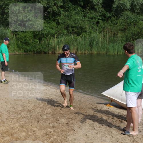 21.06.2026 - 29. Vierlanden-Triathlon Andreas Tolksdorf http://msf.ph/oto/9854860 21.06.2026 08:50:04 Schwimmen 48, 52, 139 meine-sportfotos.de