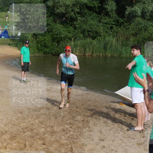 21.06.2026 - 29. Vierlanden-Triathlon Andreas Tolksdorf http://msf.ph/oto/9854914 21.06.2026 08:50:17 Schwimmen 25, 115, 156 meine-sportfotos.de