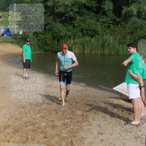 21.06.2026 - 29. Vierlanden-Triathlon Andreas Tolksdorf http://msf.ph/oto/9854919 21.06.2026 08:50:17 Schwimmen 25, 115, 156 meine-sportfotos.de