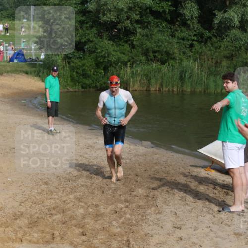 21.06.2026 - 29. Vierlanden-Triathlon Andreas Tolksdorf http://msf.ph/oto/9854924 21.06.2026 08:50:17 Schwimmen 25, 115, 156 meine-sportfotos.de