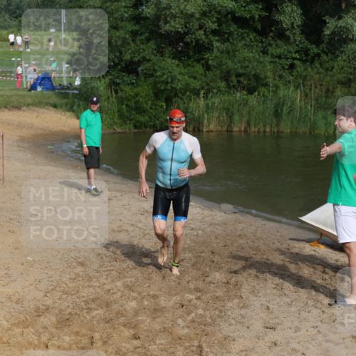 21.06.2026 - 29. Vierlanden-Triathlon Andreas Tolksdorf http://msf.ph/oto/9854937 21.06.2026 08:50:17 Schwimmen 25, 115, 156 meine-sportfotos.de