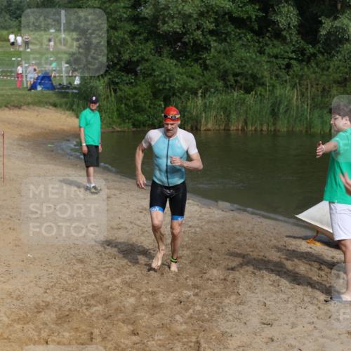 21.06.2026 - 29. Vierlanden-Triathlon Andreas Tolksdorf http://msf.ph/oto/9854940 21.06.2026 08:50:17 Schwimmen 25, 115, 156 meine-sportfotos.de