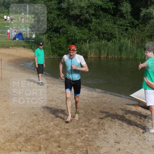 21.06.2026 - 29. Vierlanden-Triathlon Andreas Tolksdorf http://msf.ph/oto/9854942 21.06.2026 08:50:17 Schwimmen 25, 115, 156 meine-sportfotos.de