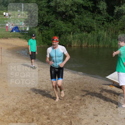 21.06.2026 - 29. Vierlanden-Triathlon Andreas Tolksdorf http://msf.ph/oto/9854953 21.06.2026 08:50:18 Schwimmen 25, 115, 156 meine-sportfotos.de