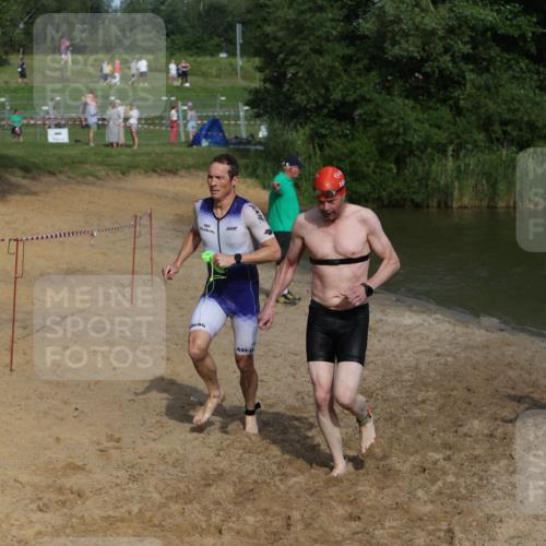 21.06.2026 - 29. Vierlanden-Triathlon Andreas Tolksdorf http://msf.ph/oto/9854998 21.06.2026 08:50:26 Schwimmen 25, 101, 156 meine-sportfotos.de