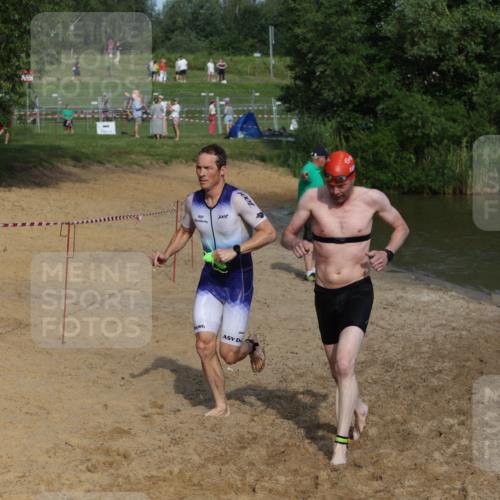 21.06.2026 - 29. Vierlanden-Triathlon Andreas Tolksdorf http://msf.ph/oto/9855010 21.06.2026 08:50:26 Schwimmen 25, 101, 156 meine-sportfotos.de