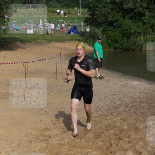 21.06.2026 - 29. Vierlanden-Triathlon Andreas Tolksdorf http://msf.ph/oto/9855037 21.06.2026 08:50:38 Schwimmen 101, 163 meine-sportfotos.de