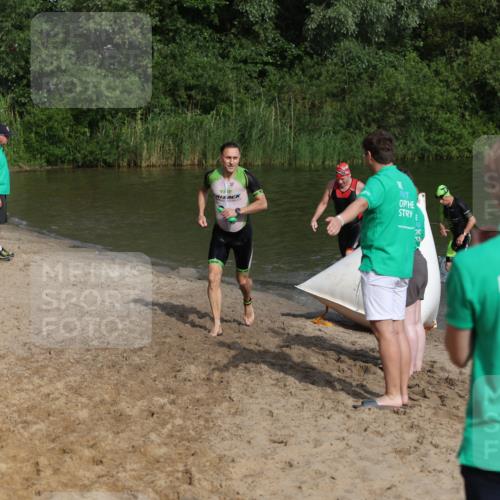 21.06.2026 - 29. Vierlanden-Triathlon Andreas Tolksdorf http://msf.ph/oto/9855054 21.06.2026 08:50:43 Schwimmen 100, 163, 179, 1353 meine-sportfotos.de