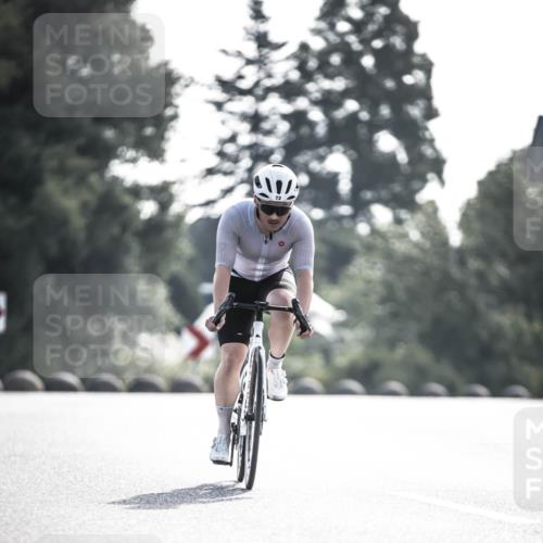 21.06.2026 - 29. Vierlanden-Triathlon H.Heesch http://msf.ph/oto/9855058 21.06.2026 08:50:30 Radfahren 72, 145 meine-sportfotos.de