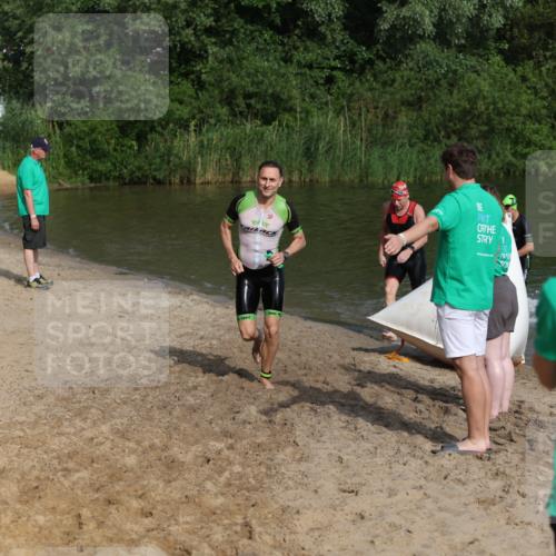 21.06.2026 - 29. Vierlanden-Triathlon Andreas Tolksdorf http://msf.ph/oto/9855082 21.06.2026 08:50:44 Schwimmen 100, 163, 179, 1353 meine-sportfotos.de