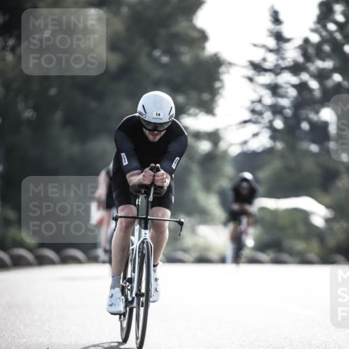 21.06.2026 - 29. Vierlanden-Triathlon H.Heesch http://msf.ph/oto/9855095 21.06.2026 08:50:53 Radfahren 14, 78, 82 meine-sportfotos.de