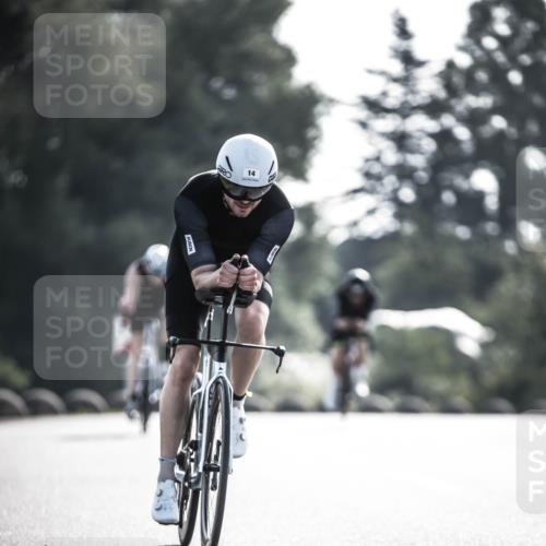 21.06.2026 - 29. Vierlanden-Triathlon H.Heesch http://msf.ph/oto/9855096 21.06.2026 08:50:53 Radfahren 14, 78, 82 meine-sportfotos.de