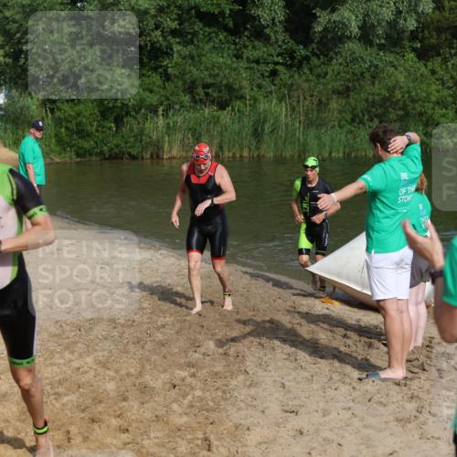 21.06.2026 - 29. Vierlanden-Triathlon Andreas Tolksdorf http://msf.ph/oto/9855101 21.06.2026 08:50:46 Schwimmen 100, 163, 179, 1353 meine-sportfotos.de