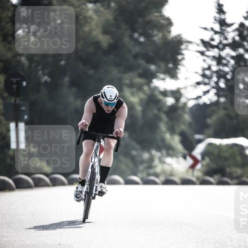 21.06.2026 - 29. Vierlanden-Triathlon H.Heesch http://msf.ph/oto/9855117 21.06.2026 08:50:55 Radfahren 14, 78, 82 meine-sportfotos.de