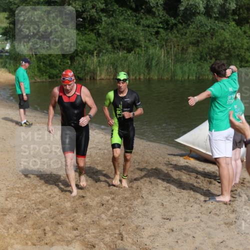 21.06.2026 - 29. Vierlanden-Triathlon Andreas Tolksdorf http://msf.ph/oto/9855143 21.06.2026 08:50:48 Schwimmen 100, 163, 179, 1353 meine-sportfotos.de