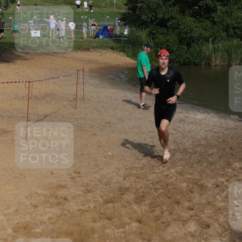 21.06.2026 - 29. Vierlanden-Triathlon Andreas Tolksdorf http://msf.ph/oto/9855146 21.06.2026 08:50:56 Schwimmen 71, 100, 1353 meine-sportfotos.de