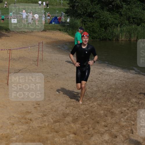21.06.2026 - 29. Vierlanden-Triathlon Andreas Tolksdorf http://msf.ph/oto/9855153 21.06.2026 08:50:56 Schwimmen 71, 100, 1353 meine-sportfotos.de