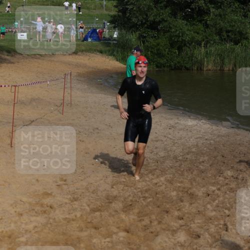 21.06.2026 - 29. Vierlanden-Triathlon Andreas Tolksdorf http://msf.ph/oto/9855156 21.06.2026 08:50:57 Schwimmen 71, 100, 1353 meine-sportfotos.de