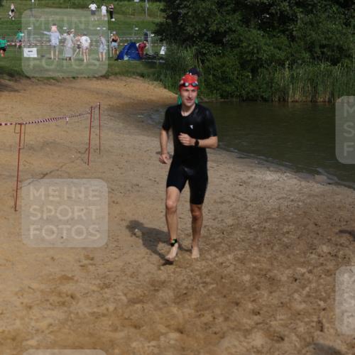 21.06.2026 - 29. Vierlanden-Triathlon Andreas Tolksdorf http://msf.ph/oto/9855160 21.06.2026 08:50:57 Schwimmen 71, 100, 1353 meine-sportfotos.de