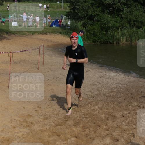 21.06.2026 - 29. Vierlanden-Triathlon Andreas Tolksdorf http://msf.ph/oto/9855165 21.06.2026 08:50:57 Schwimmen 71, 100, 1353 meine-sportfotos.de