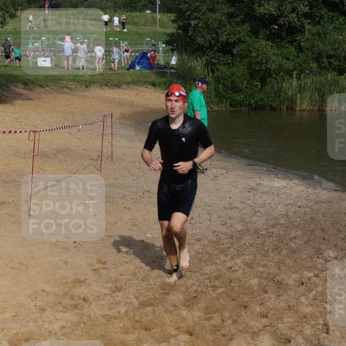 21.06.2026 - 29. Vierlanden-Triathlon Andreas Tolksdorf http://msf.ph/oto/9855170 21.06.2026 08:50:57 Schwimmen 71, 100, 1353 meine-sportfotos.de