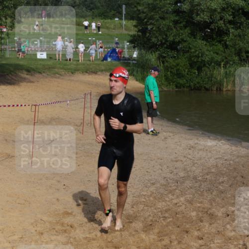 21.06.2026 - 29. Vierlanden-Triathlon Andreas Tolksdorf http://msf.ph/oto/9855180 21.06.2026 08:50:57 Schwimmen 71, 100, 1353 meine-sportfotos.de