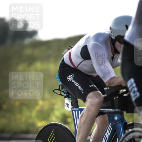 21.06.2026 - 29. Vierlanden-Triathlon H.Heesch http://msf.ph/oto/9855191 21.06.2026 08:51:06 Radfahren 7, 210 meine-sportfotos.de