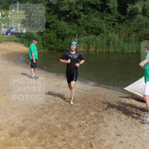 21.06.2026 - 29. Vierlanden-Triathlon Andreas Tolksdorf http://msf.ph/oto/9855193 21.06.2026 08:51:04 Schwimmen 68, 71 meine-sportfotos.de